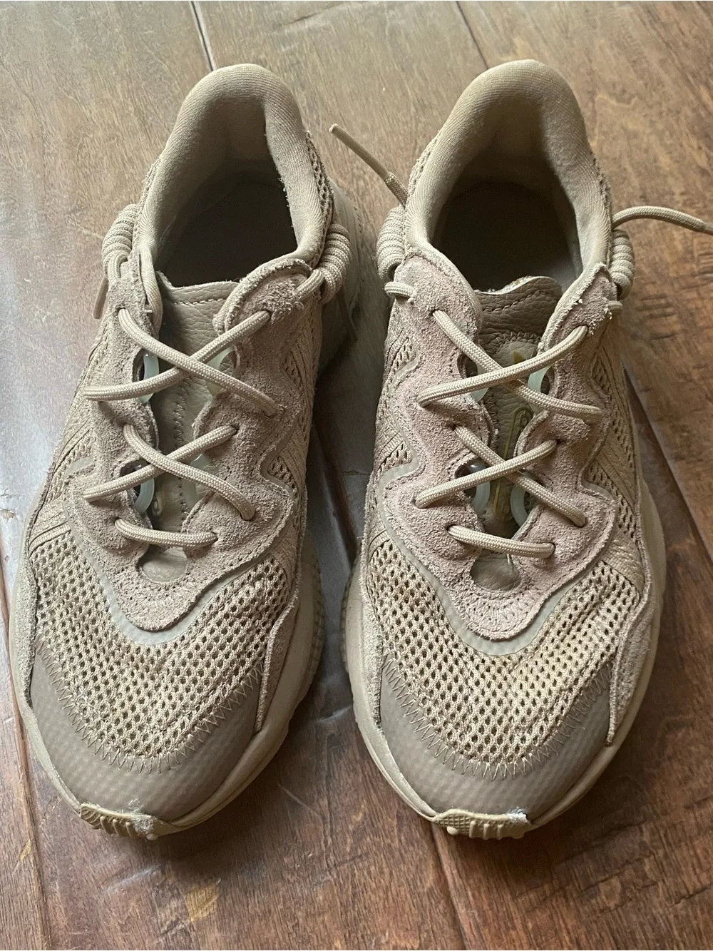 Adidas Ozweego Sneakers women’s size 6